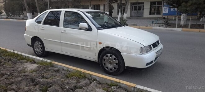 Volkswagen Polo 1997, 387,000 km - 1.6 л - Sumqayıt