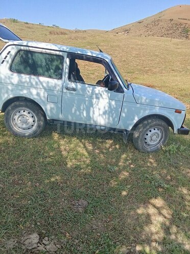 LADA (VAZ) Niva 2005, 130,000 km - 1.7 l - Yardımlı