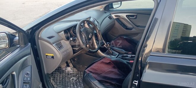 Hyundai Elantra 2015, 140,000 km - 1.8 л - Bakı