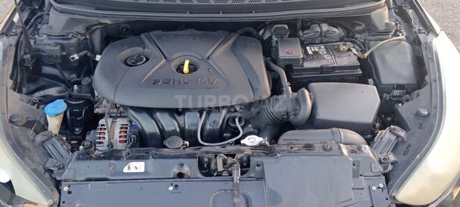 Hyundai Elantra 2015, 140,000 km - 1.8 л - Bakı