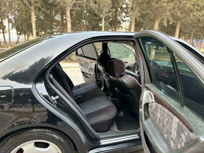 Mercedes E 200 1999, 321,000 km - 2.0 l - Sumqayıt