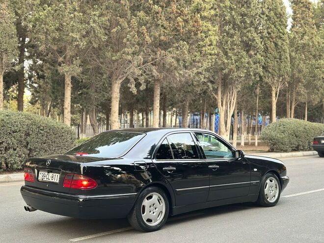 Mercedes E 200 1999, 321,000 km - 2.0 l - Sumqayıt