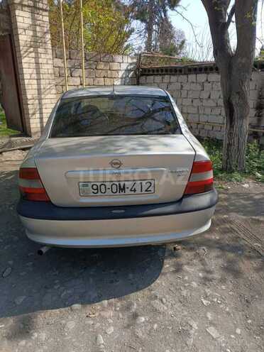 Opel Vectra 1996, 350,000 km - 1.6 l - Bərdə