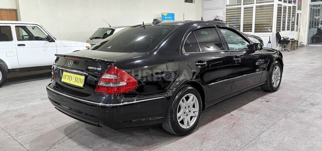 Mercedes E 220 d 2005, 298,000 km - 2.2 л - Sumqayıt