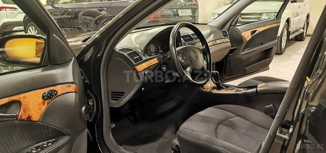 Mercedes E 220 d 2005, 298,000 km - 2.2 л - Sumqayıt