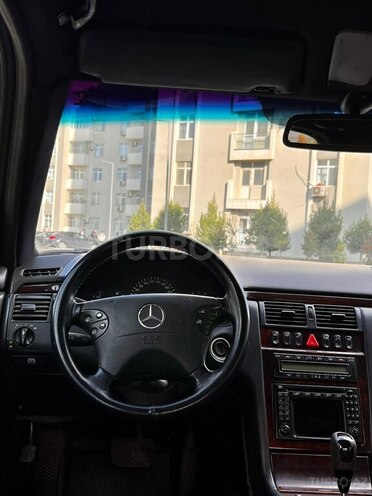 Mercedes E 220 d 2001, 499,000 km - 2.2 l - Bakı