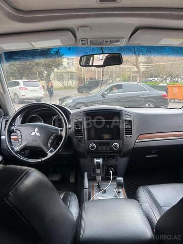 Mitsubishi Pajero 2008, 158,000 km - 3.0 l - Bakı