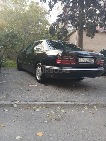 Mercedes E 270 2000, 450,000 km - 2.7 l - Bakı