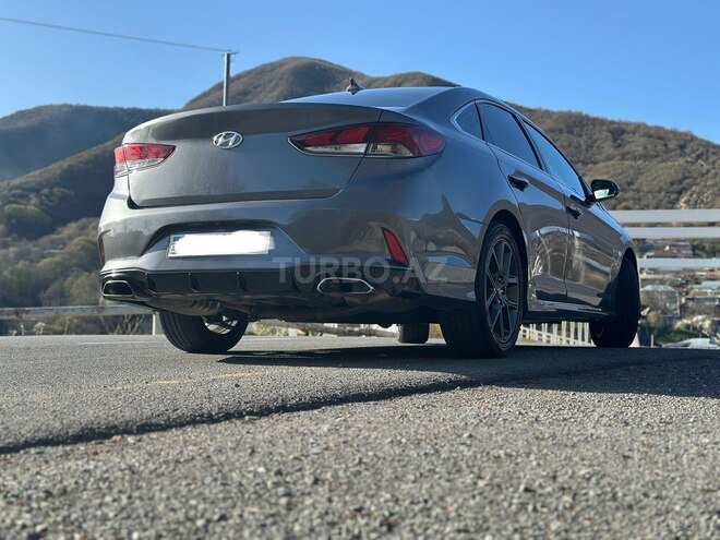 Hyundai Sonata-4