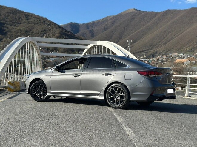 Hyundai Sonata-5