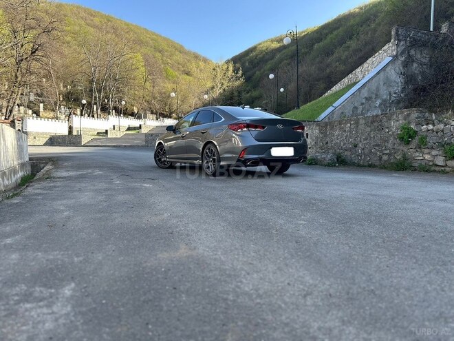 Hyundai Sonata-10
