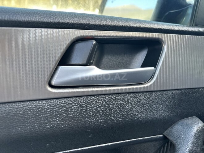 Hyundai Sonata-18