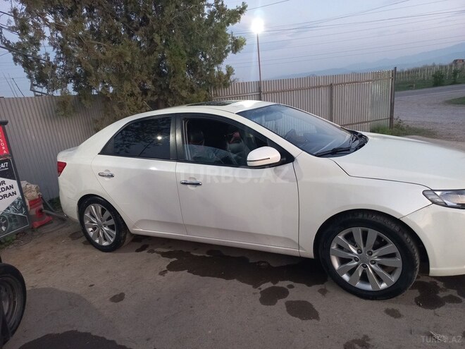 Kia Cerato 2012, 237,000 km - 1.6 l - Quba