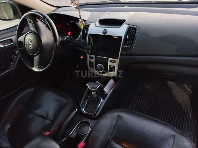 Kia Cerato 2012, 237,000 km - 1.6 l - Quba