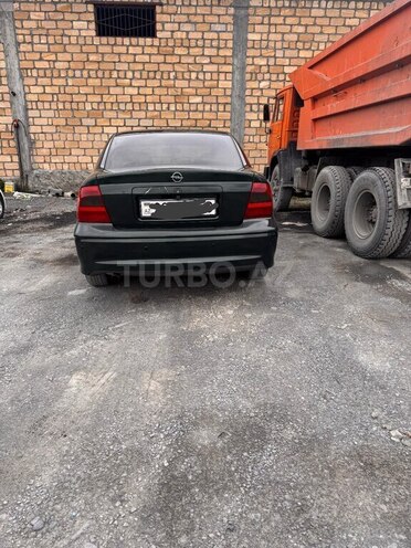 Opel Vectra 1999, 450,963 km - 1.6 l - Zaqatala