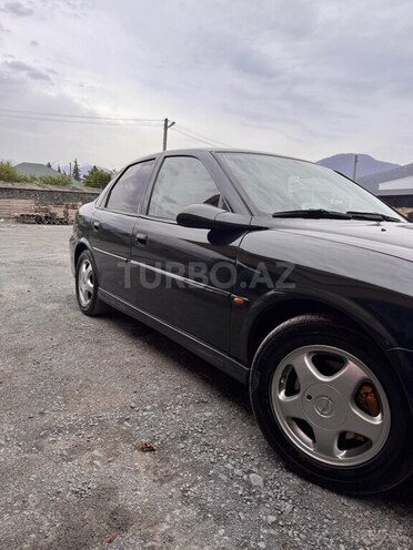 Opel Vectra 1999, 450,963 km - 1.6 l - Zaqatala