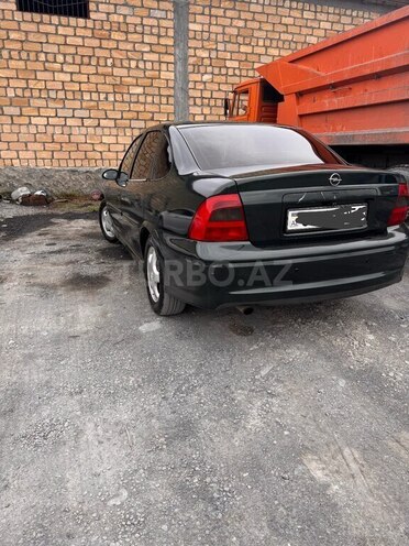 Opel Vectra 1999, 450,963 km - 1.6 l - Zaqatala