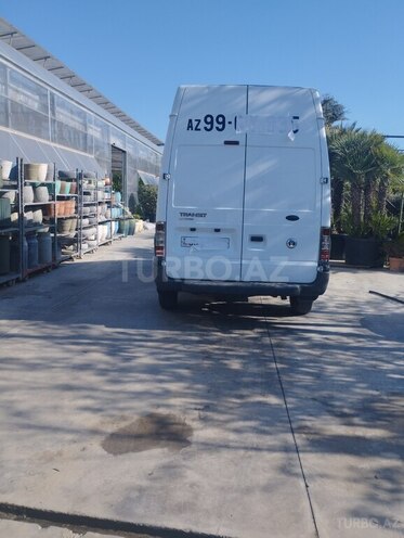 Ford Transit-2
