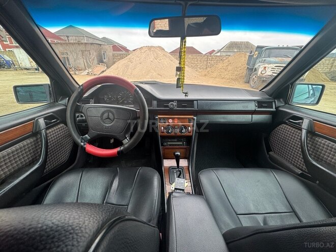 Mercedes E 250 1994, 316,333 km - 2.5 l - Bakı