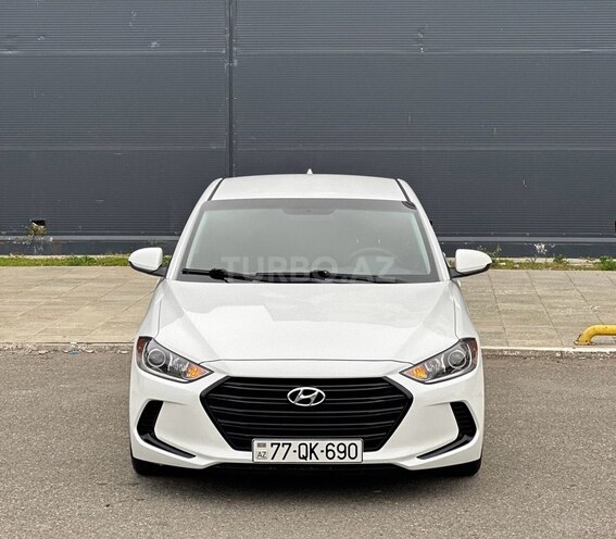Hyundai Elantra-1