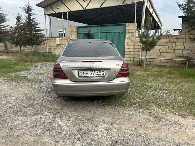 Mercedes E 220 d 2002, 400,000 km - 2.2 л - Saatlı