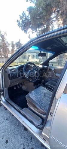 Opel Vectra 1990, 486,214 km - 1.8 l - Qax