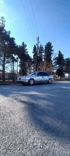 Opel Vectra 1990, 486,214 km - 1.8 l - Qax