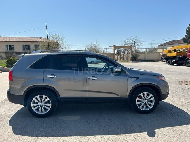 Kia Sorento 2009, 272,000 km - 2.0 l - Salyan
