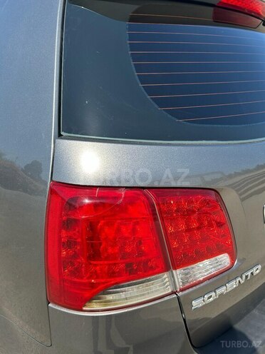 Kia Sorento 2009, 272,000 km - 2.0 l - Salyan