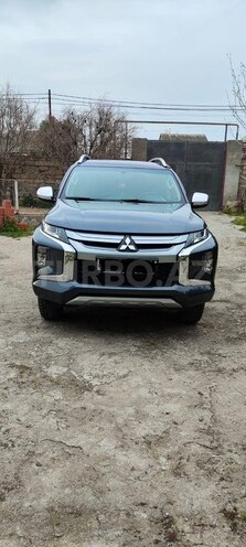Mitsubishi L200 2021, 106,900 km - 2.4 л - Bakı
