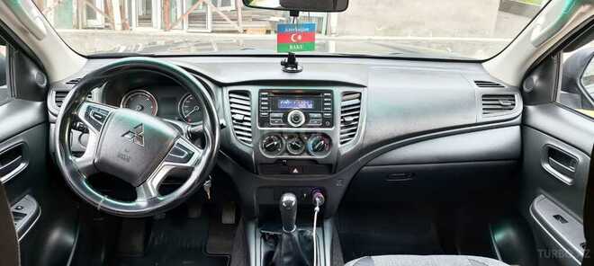Mitsubishi L200 2021, 106,900 km - 2.4 л - Bakı
