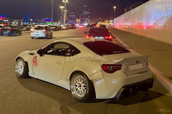 Subaru  2015, 128,000 km - 2.0 l - Bakı
