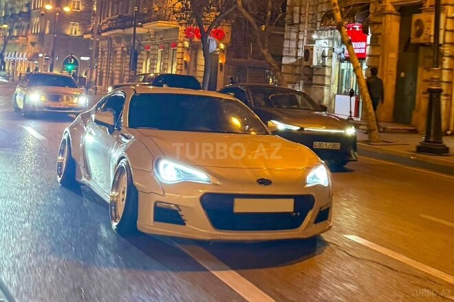 Subaru  2015, 128,000 km - 2.0 l - Bakı