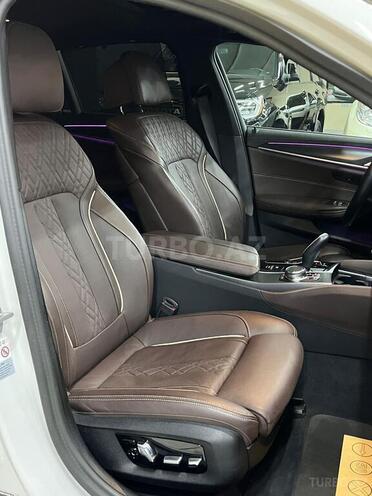 BMW 528 2023, 25,901 km - 2.0 l - Bakı
