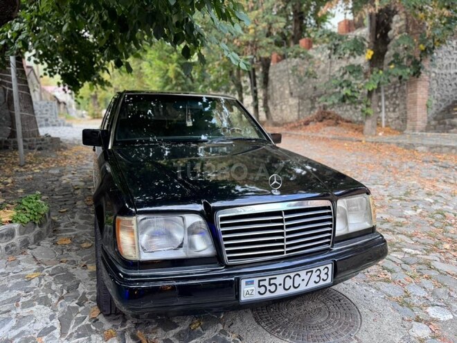 Mercedes E 220 1994, 380,000 km - 2.2 l - Şəki