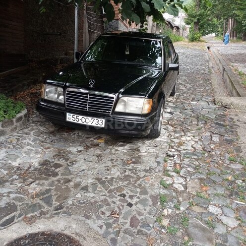 Mercedes E 220 1994, 380,000 km - 2.2 l - Şəki