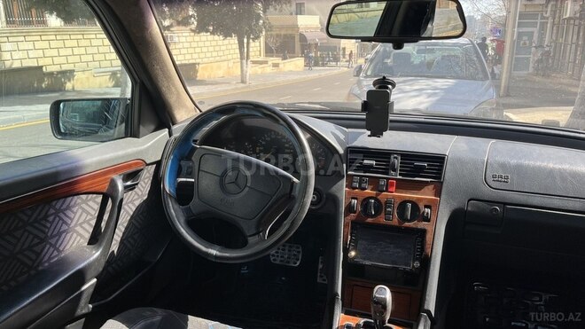 Mercedes C 200 1995, 250,000 km - 2.0 l - Sumqayıt