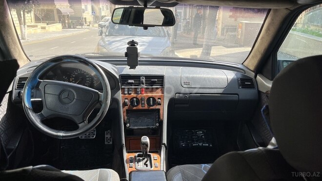 Mercedes C 200 1995, 250,000 km - 2.0 l - Sumqayıt