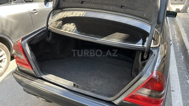 Mercedes C 200 1995, 250,000 km - 2.0 l - Sumqayıt