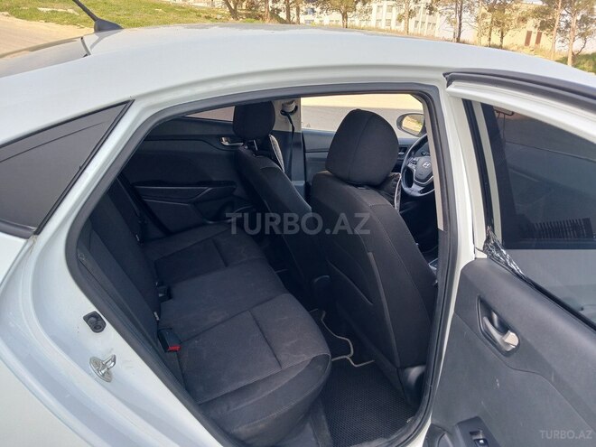 Hyundai Accent 2018, 176,900 km - 1.4 л - Bakı
