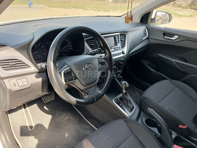 Hyundai Accent 2018, 176,900 km - 1.4 л - Bakı