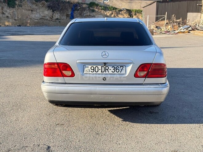 Mercedes E 280 1998, 265,000 km - 2.8 l - Bakı