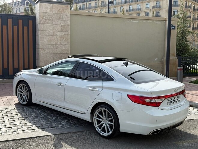 Hyundai Grandeur 2015, 141,650 km - 2.2 л - Bakı