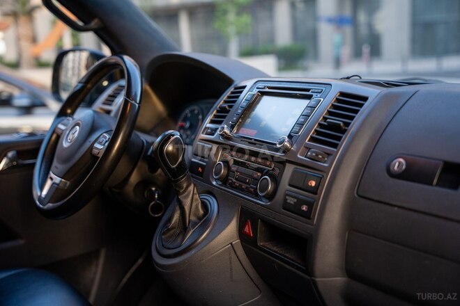Volkswagen Caravelle 2013, 131,000 km - 2.0 l - Bakı