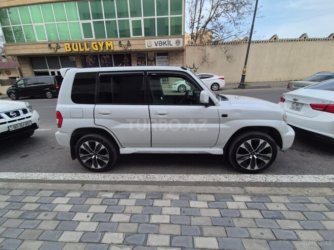 Mitsubishi Pajero io 2000, 299,542 km - 2.0 л - Bakı