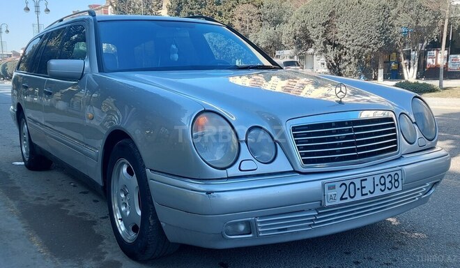 Mercedes E 240 1999, 436,000 km - 2.4 l - Sumqayıt