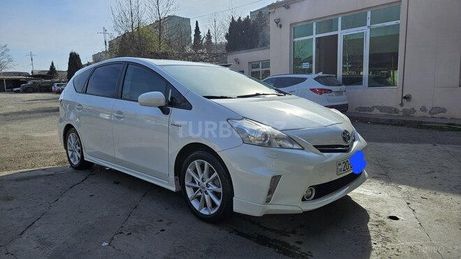 Toyota Prius V 2012, 265,542 km - 1.8 l - Gəncə