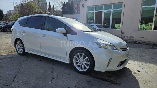 Toyota Prius V 2012, 265,542 km - 1.8 l - Gəncə