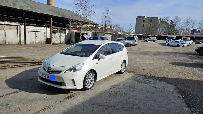 Toyota Prius V 2012, 265,542 km - 1.8 l - Gəncə