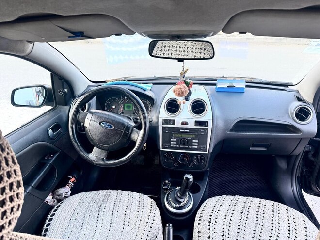 Ford Fiesta 2006, 333,000 km - 1.4 л - Bakı